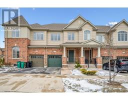 42 STONEHILL AVENUE, Kitchener, Ontario