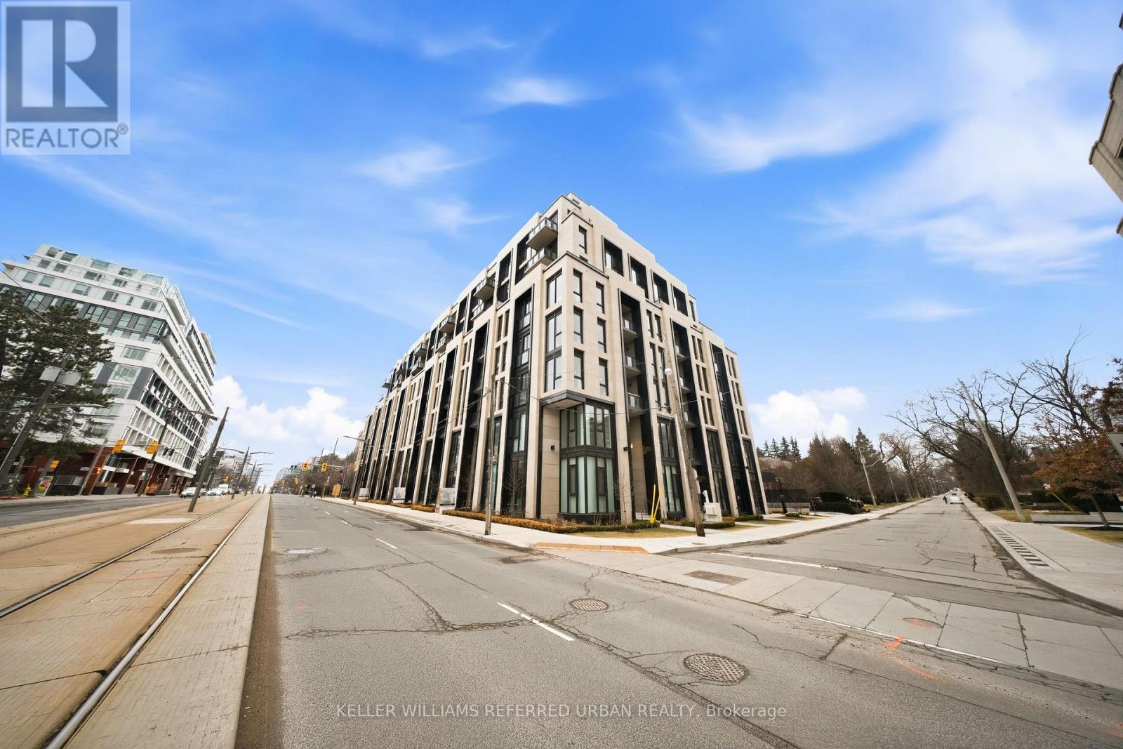 607 - 2 FOREST HILL ROAD, Toronto, Ontario