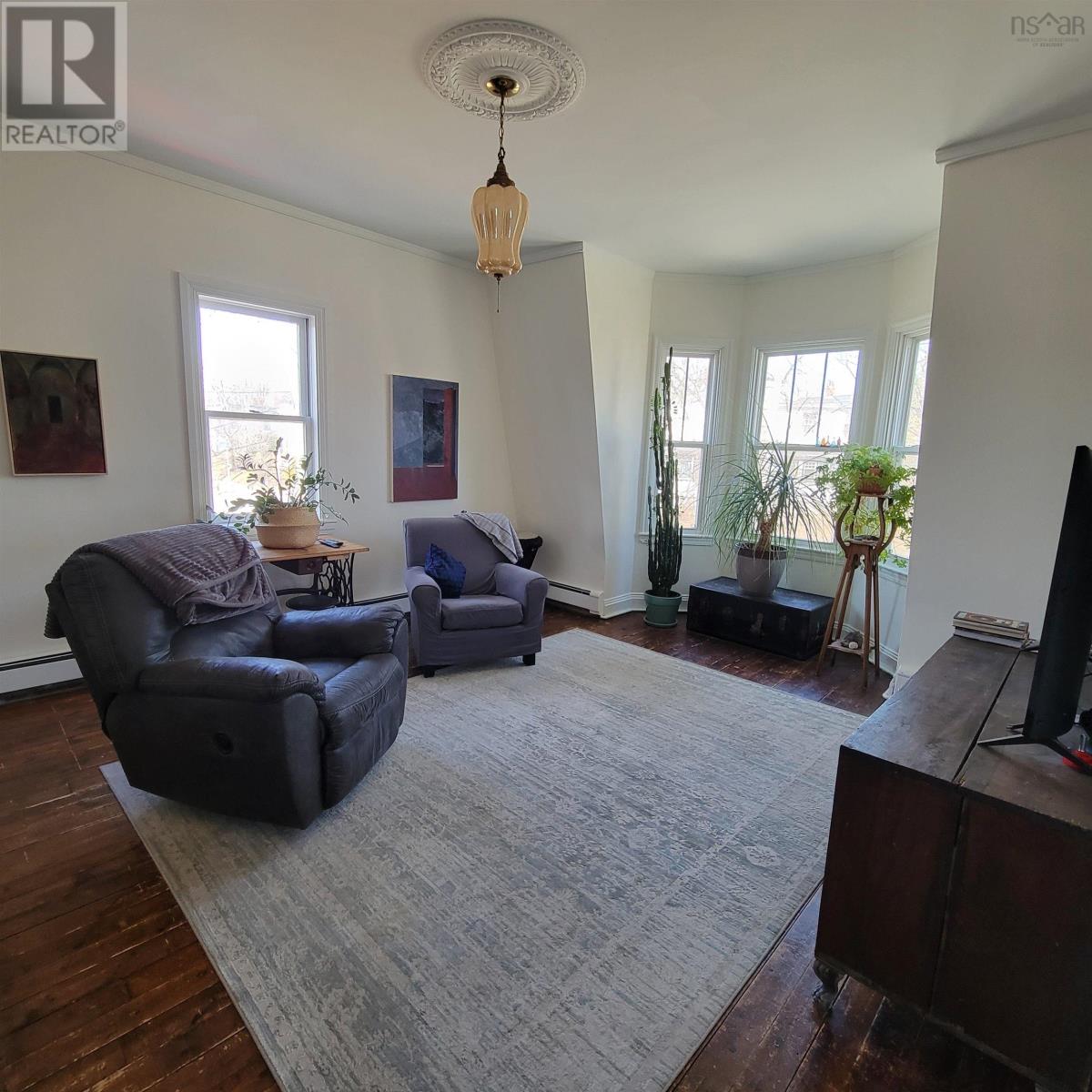 50 Pleasant Street, Dartmouth, Nova Scotia  B2Y 3P5 - Photo 2 - 202605245