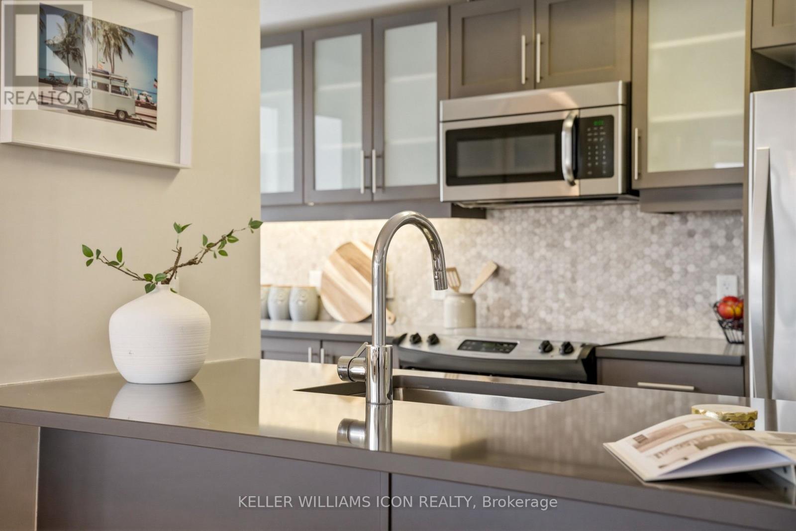 1301 - 195 Besserer Street, Ottawa, Ontario  K1N 0B6 - Photo 10 - X12911328