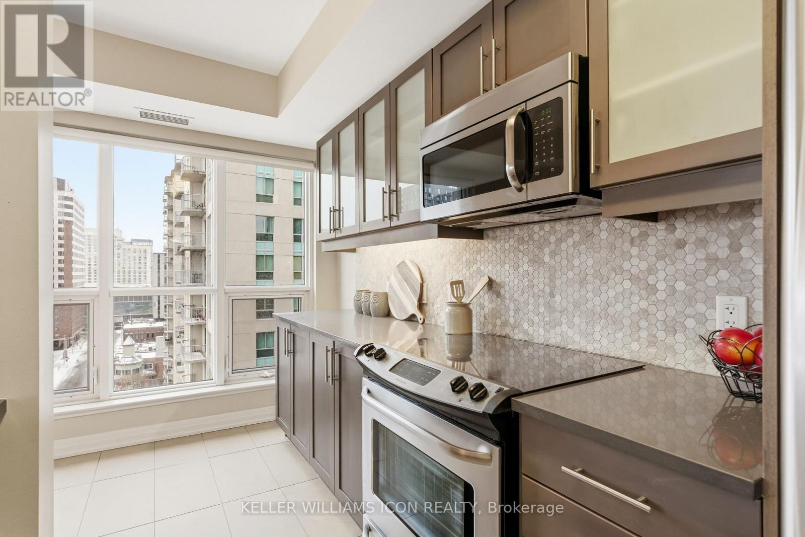 1301 - 195 Besserer Street, Ottawa, Ontario  K1N 0B6 - Photo 13 - X12911328