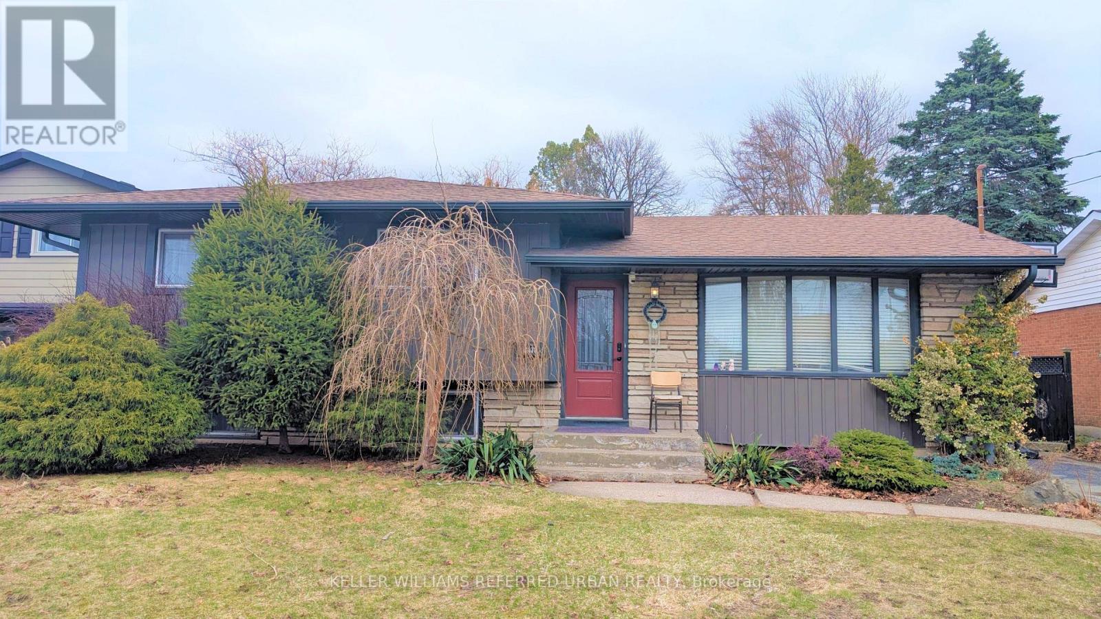 4470 Pinedale Drive, Niagara Falls, Ontario  L2E 6M5 - Photo 2 - X12834888