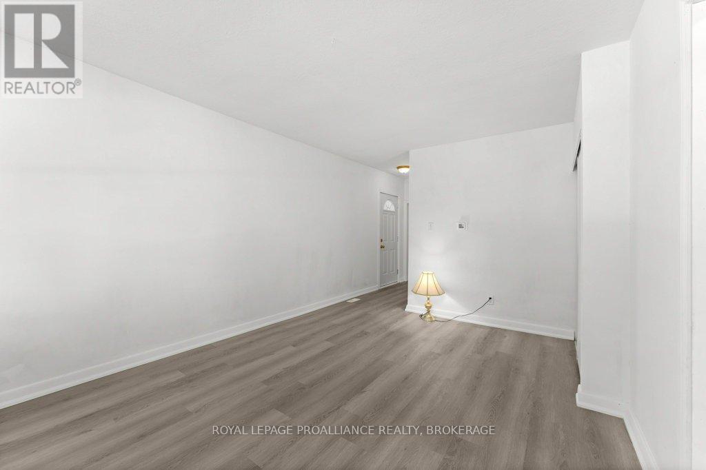 468-470 Victoria Street, Kingston, Ontario  K7L 3Z7 - Photo 10 - X12911604