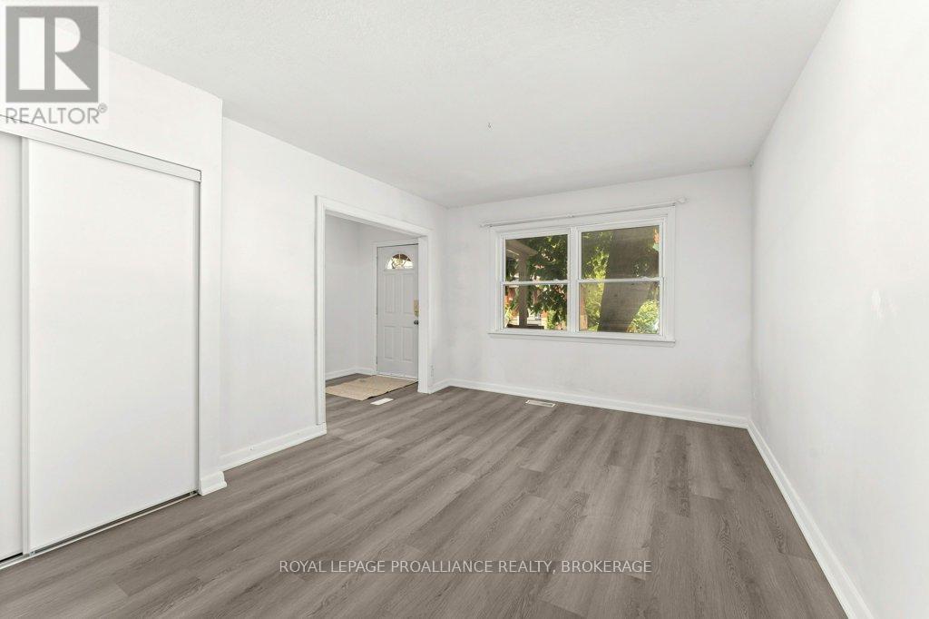 468-470 Victoria Street, Kingston, Ontario  K7L 3Z7 - Photo 11 - X12911604