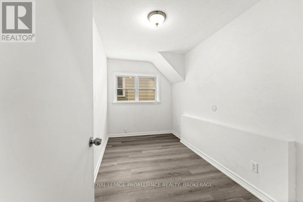 468-470 Victoria Street, Kingston, Ontario  K7L 3Z7 - Photo 14 - X12911604