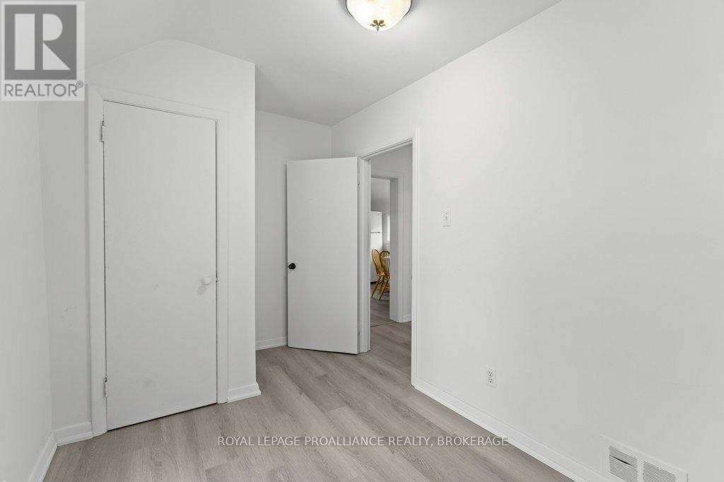 468-470 Victoria Street, Kingston, Ontario  K7L 3Z7 - Photo 33 - X12911604