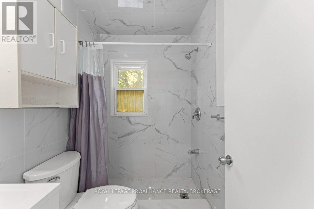 468-470 Victoria Street, Kingston, Ontario  K7L 3Z7 - Photo 35 - X12911604