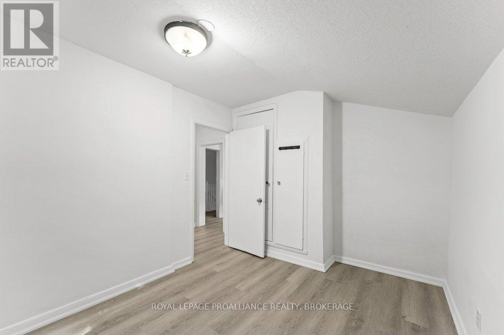 468-470 Victoria Street, Kingston, Ontario  K7L 3Z7 - Photo 37 - X12911604