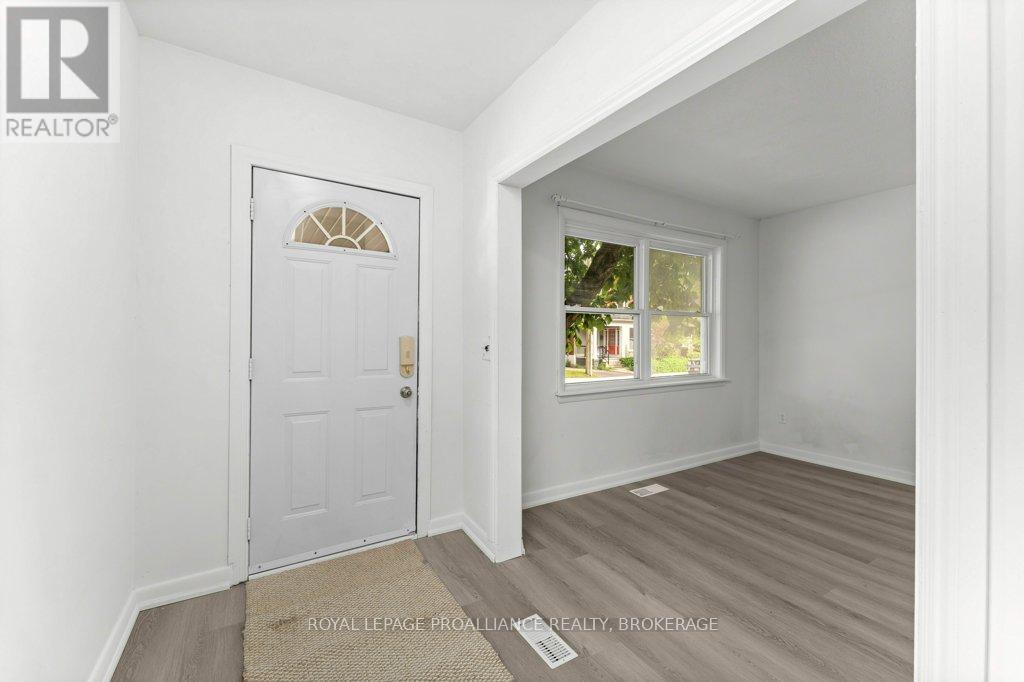 468-470 Victoria Street, Kingston, Ontario  K7L 3Z7 - Photo 8 - X12911604
