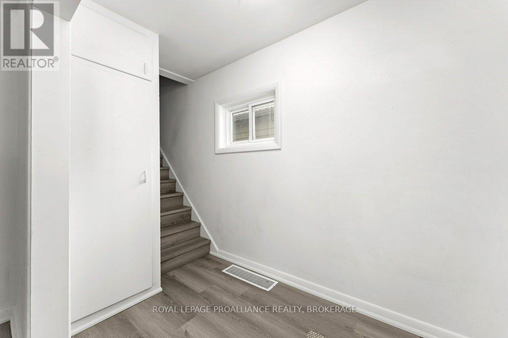 468-470 Victoria Street, Kingston, Ontario  K7L 3Z7 - Photo 9 - X12911604