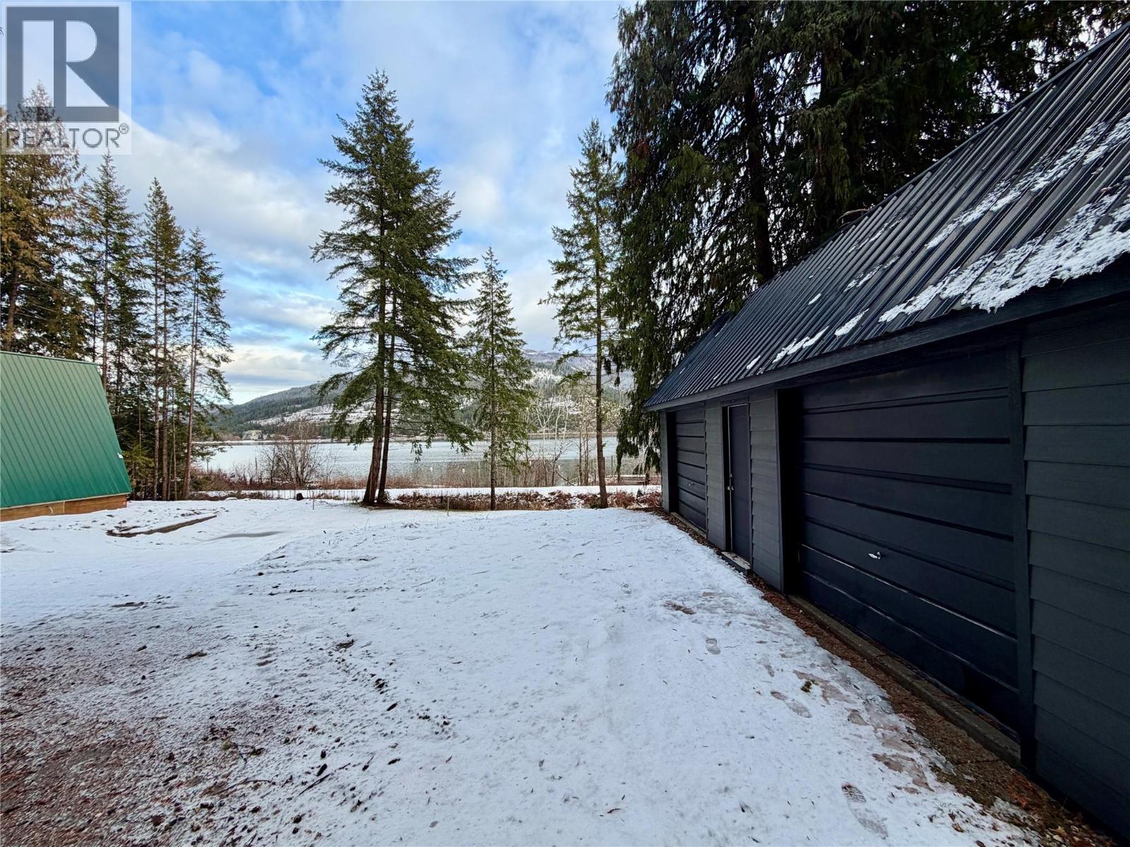 9884 Mara West Road, Sicamous, British Columbia  V0E 2V3 - Photo 19 - 10372881