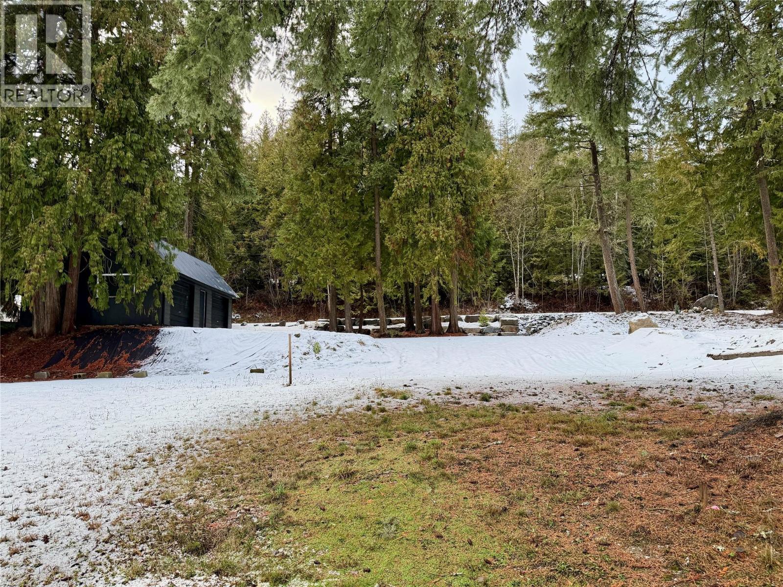 9884 Mara West Road, Sicamous, British Columbia  V0E 2V3 - Photo 9 - 10372881