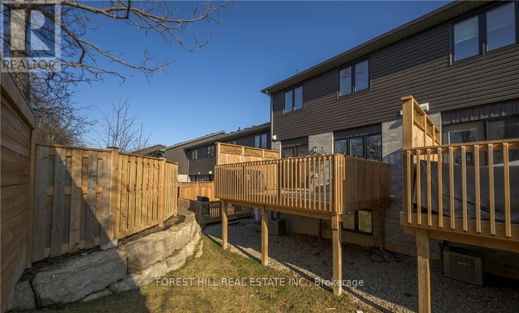 23 - 1110 Meadowlark Ridge, London South, Ontario  N6M 0H4 - Photo 31 - X12911392