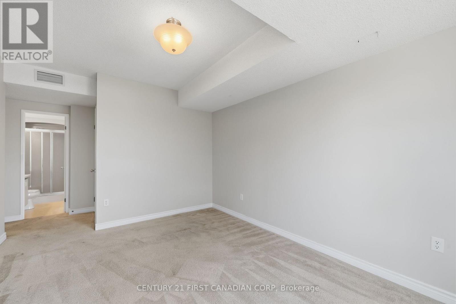 Photo 19 of 40 for 306 - 744 Wonderland Road S