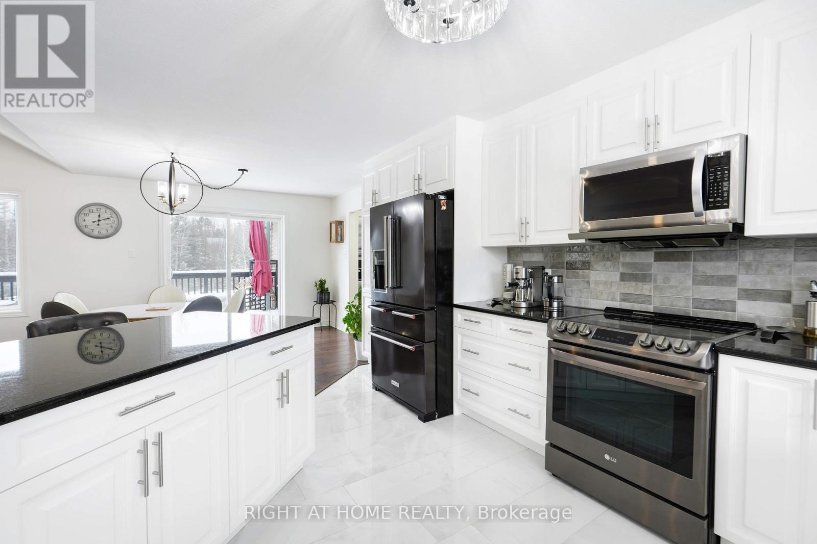 8833 Copeland Road, Ottawa, Ontario  K0A 1B0 - Photo 11 - X12911386