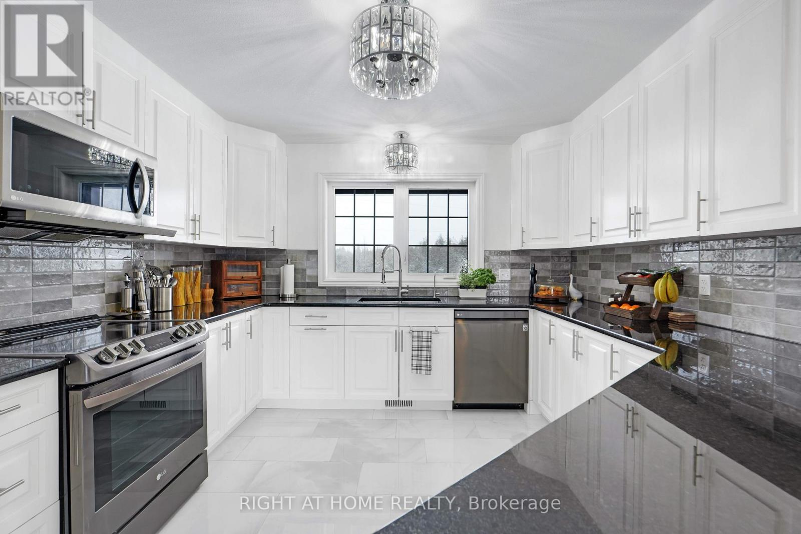 8833 Copeland Road, Ottawa, Ontario  K0A 1B0 - Photo 13 - X12911386