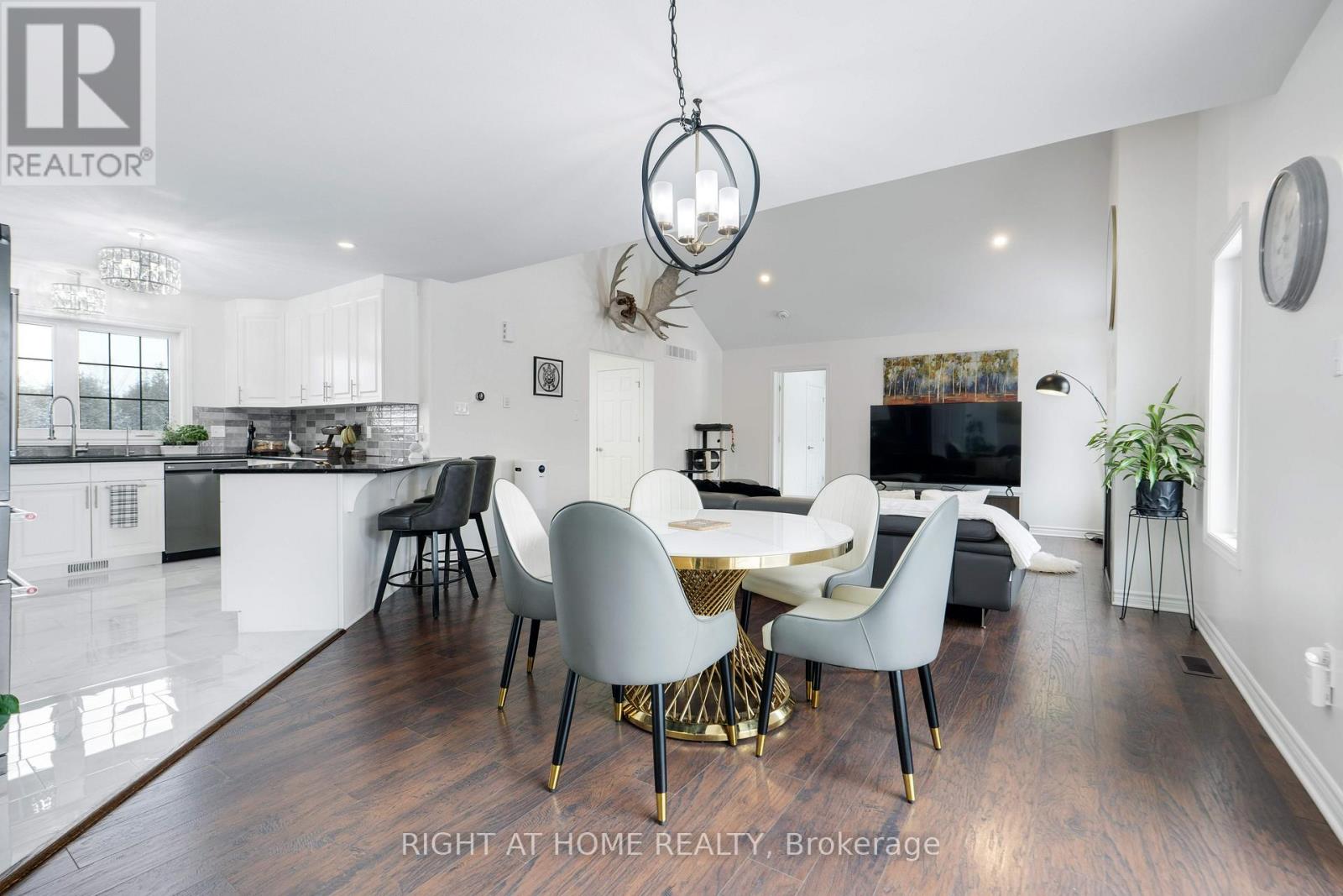 8833 Copeland Road, Ottawa, Ontario  K0A 1B0 - Photo 7 - X12911386