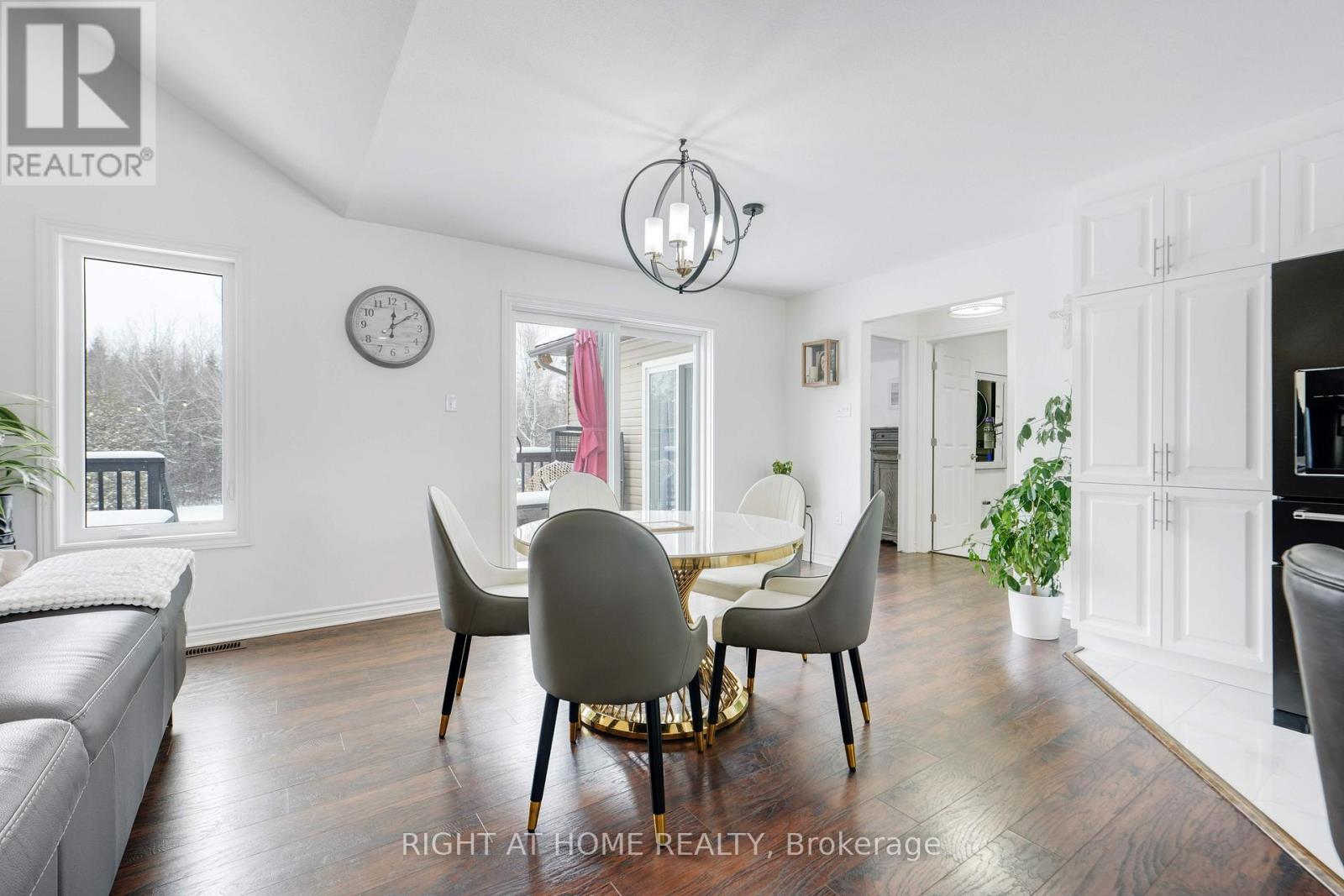 8833 Copeland Road, Ottawa, Ontario  K0A 1B0 - Photo 8 - X12911386