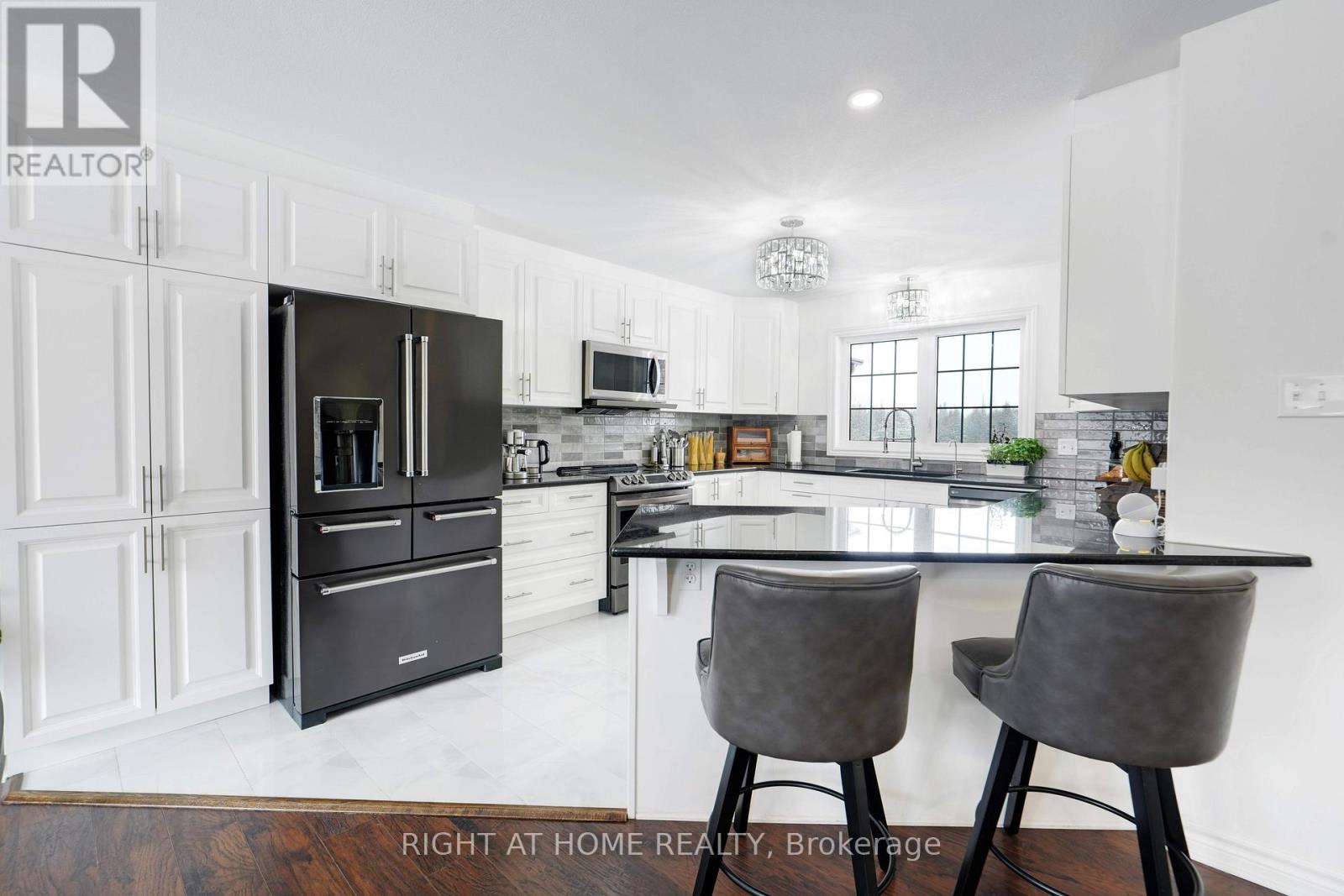 8833 Copeland Road, Ottawa, Ontario  K0A 1B0 - Photo 9 - X12911386