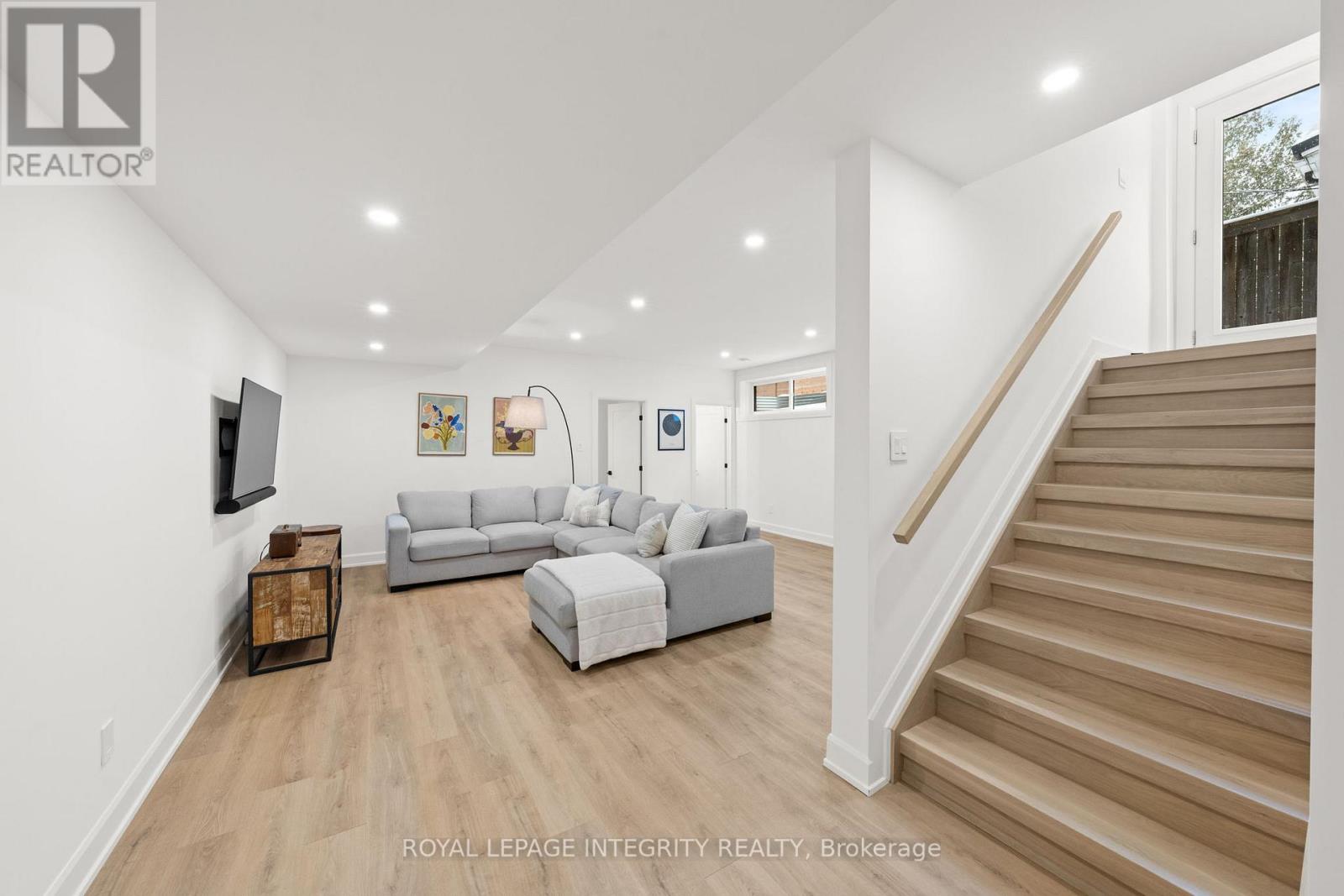 276 Clare Street, Ottawa, Ontario  K1Z 7E3 - Photo 31 - X12911492