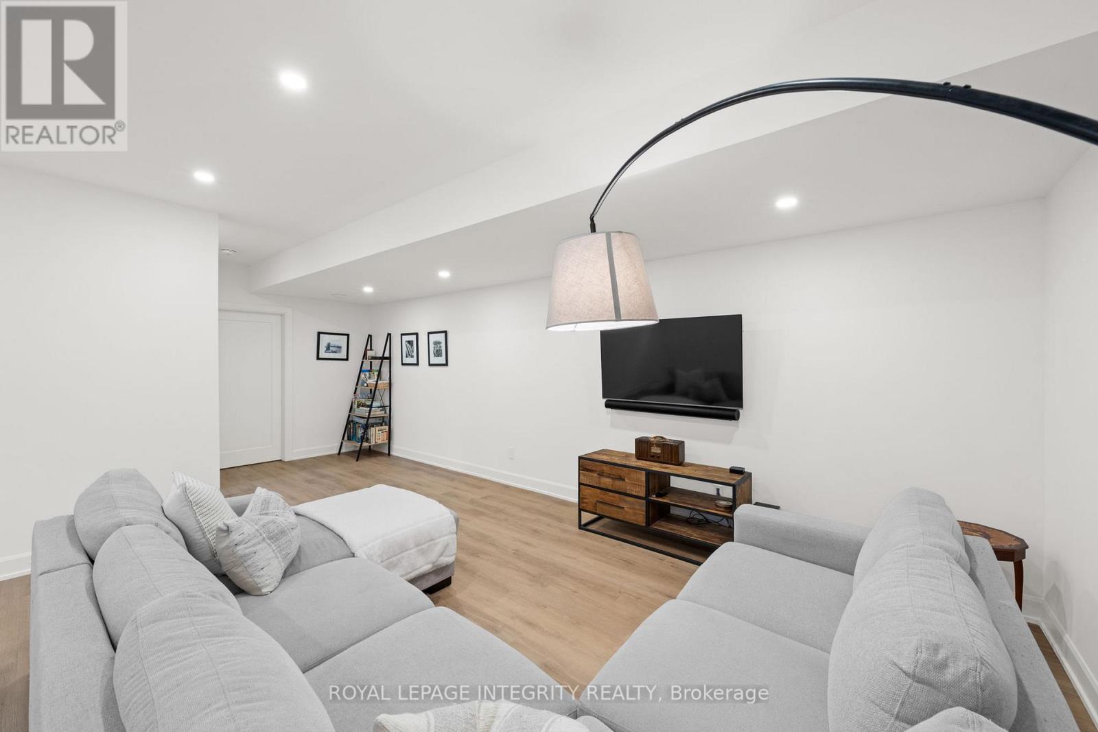 276 Clare Street, Ottawa, Ontario  K1Z 7E3 - Photo 32 - X12911492