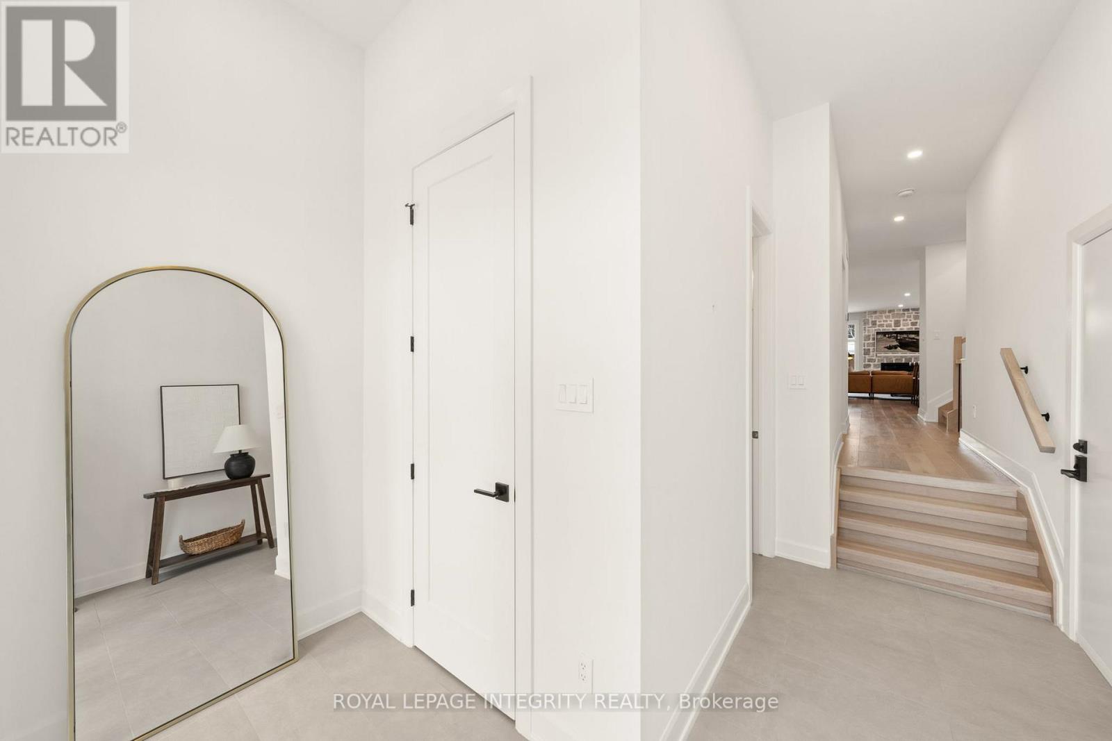 276 Clare Street, Ottawa, Ontario  K1Z 7E3 - Photo 5 - X12911492