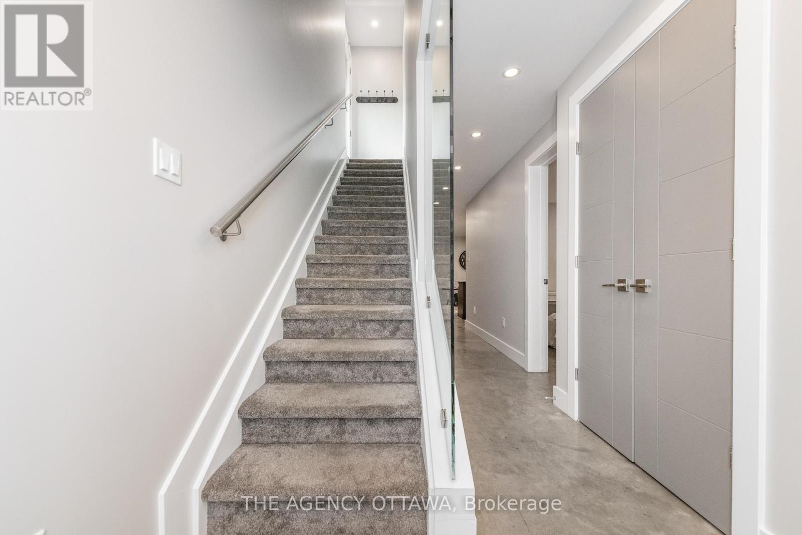 2 - 946 Colonel By Drive, Ottawa, Ontario  K1S 5C9 - Photo 6 - X12911530