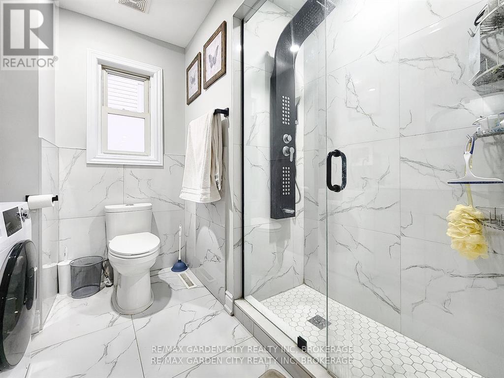 68 Carlton Street, St. Catharines, Ontario  L2R 1P8 - Photo 12 - X12911512