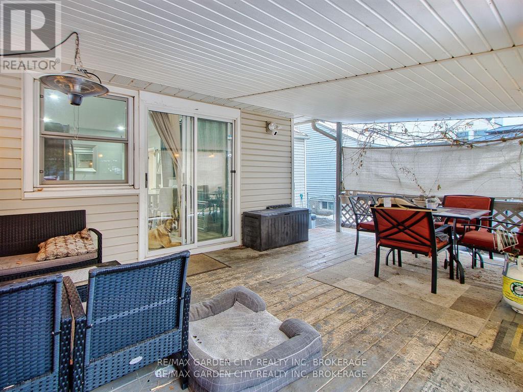 68 Carlton Street, St. Catharines, Ontario  L2R 1P8 - Photo 23 - X12911512