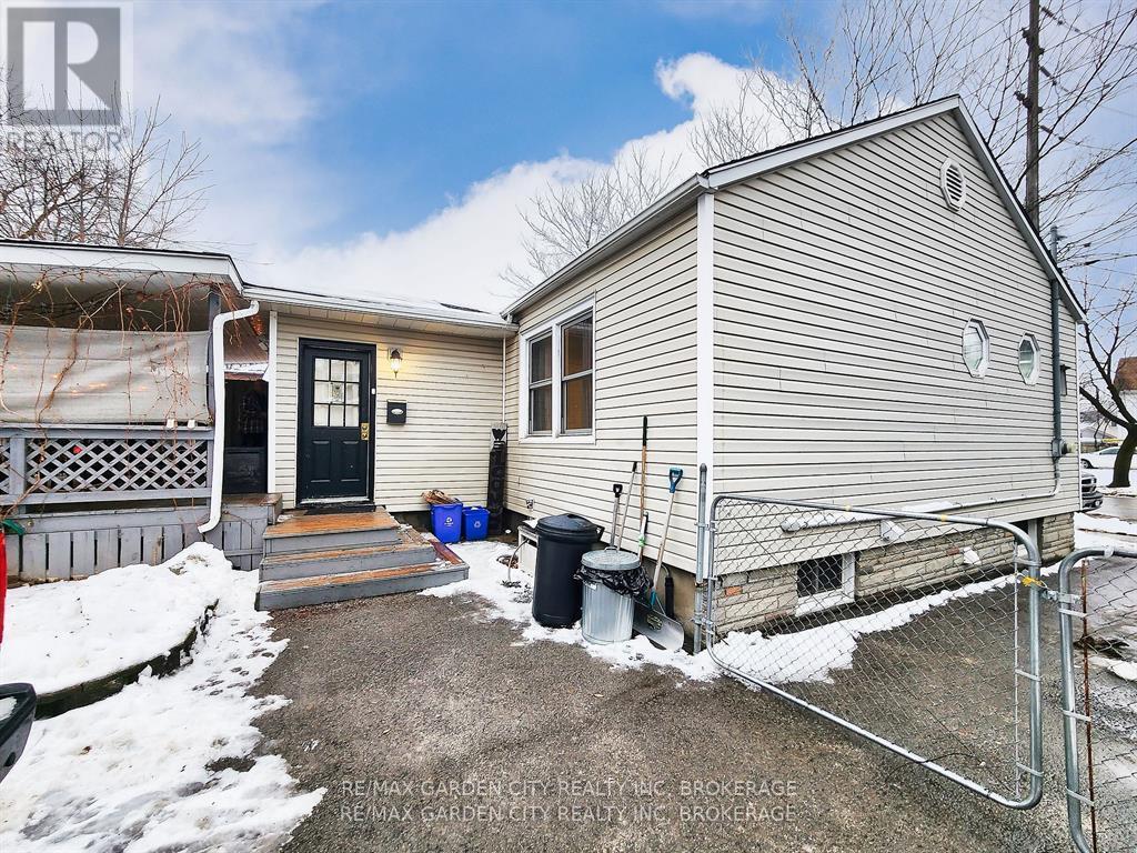 68 Carlton Street, St. Catharines, Ontario  L2R 1P8 - Photo 27 - X12911512