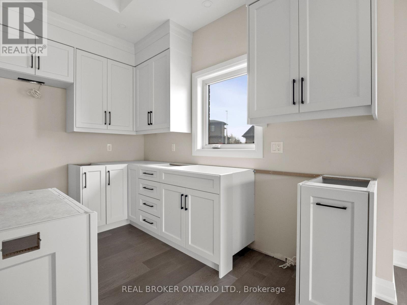 118 Willowbrook Drive, Welland (West Welland), Ontario  L3C 0G2 - Photo 15 - X12911544