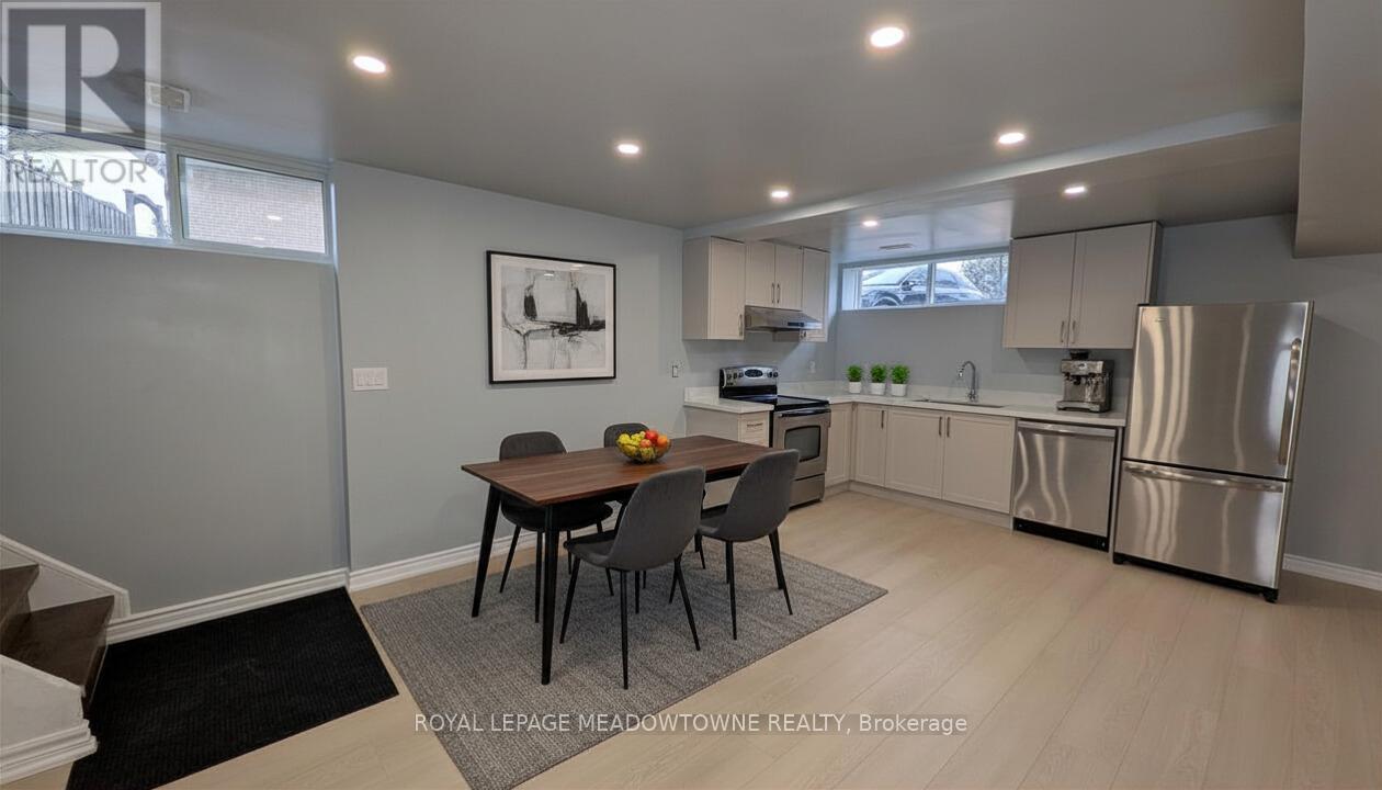 104 Lynedock Crescent, Toronto, Ontario  M3A 2B1 - Photo 5 - C12911162