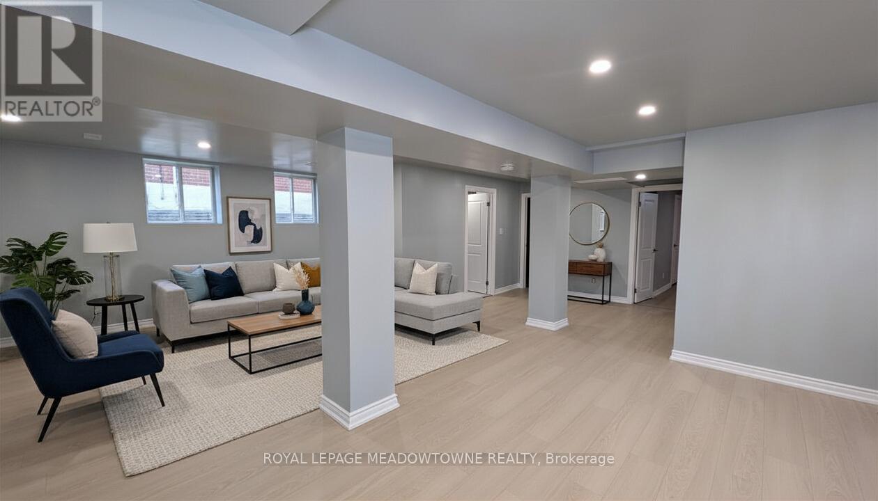 104 Lynedock Crescent, Toronto, Ontario  M3A 2B1 - Photo 3 - C12911162