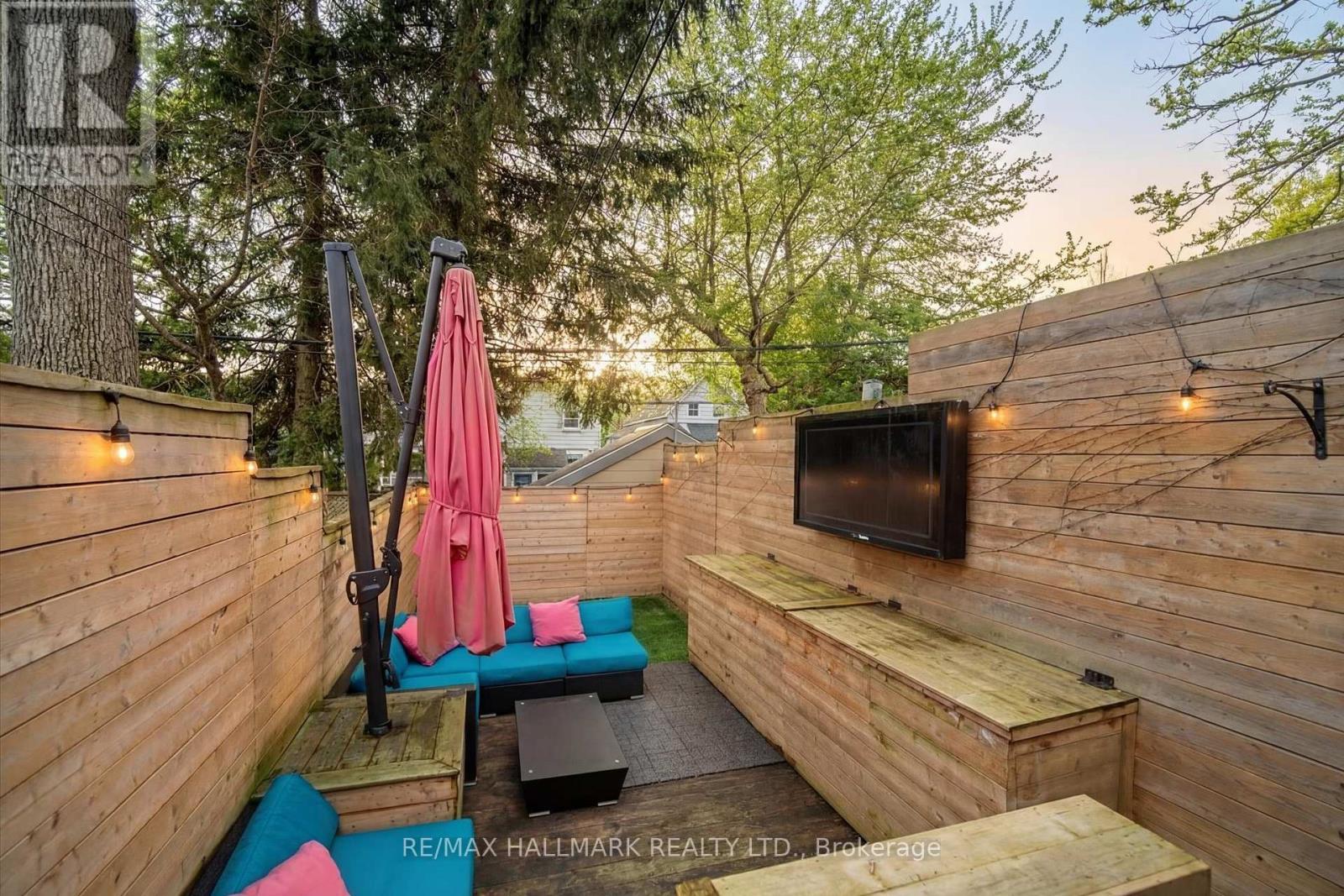 282 Lee Avenue, Toronto, Ontario  M4E 2P5 - Photo 20 - E12862066