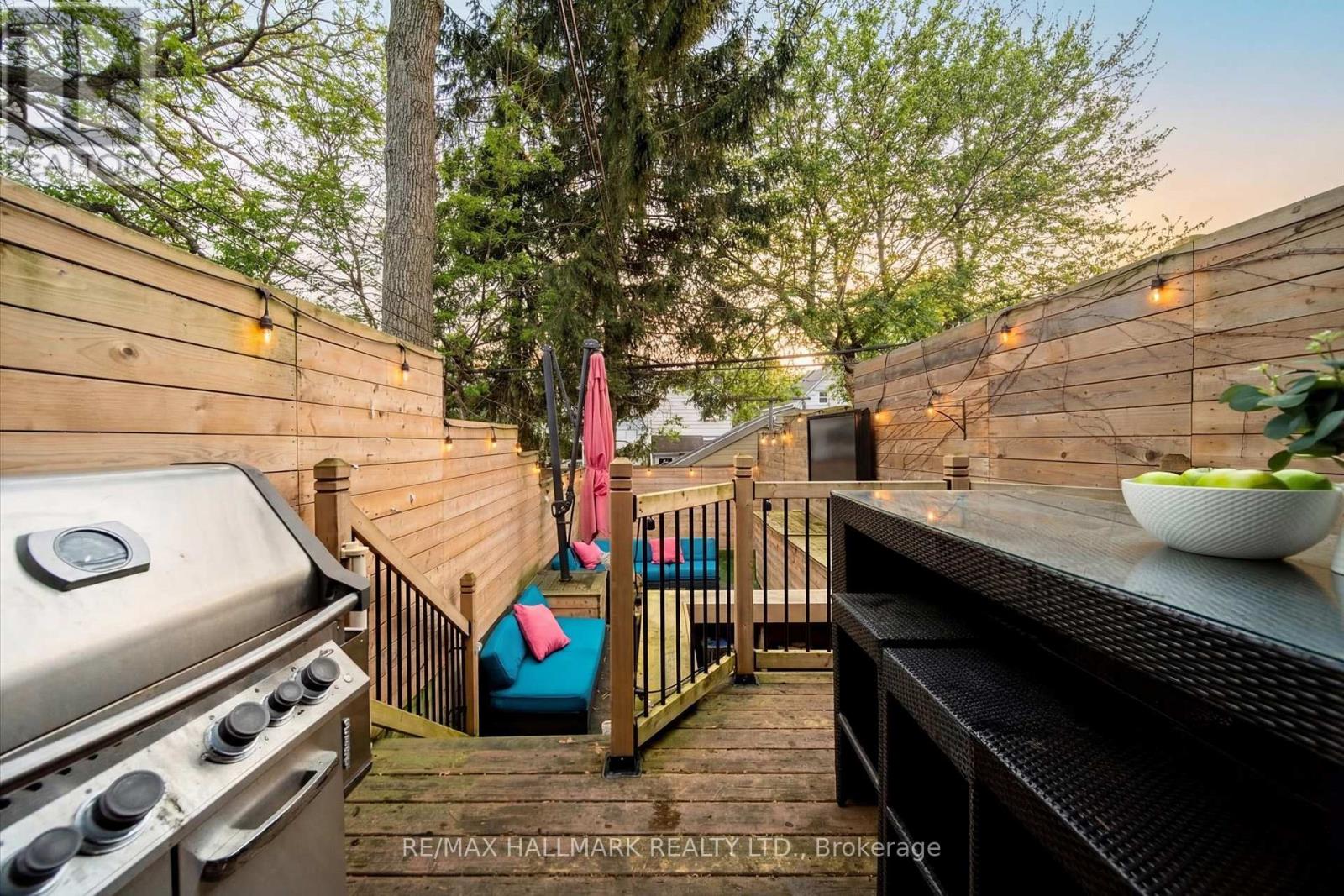 282 Lee Avenue, Toronto, Ontario  M4E 2P5 - Photo 25 - E12862066