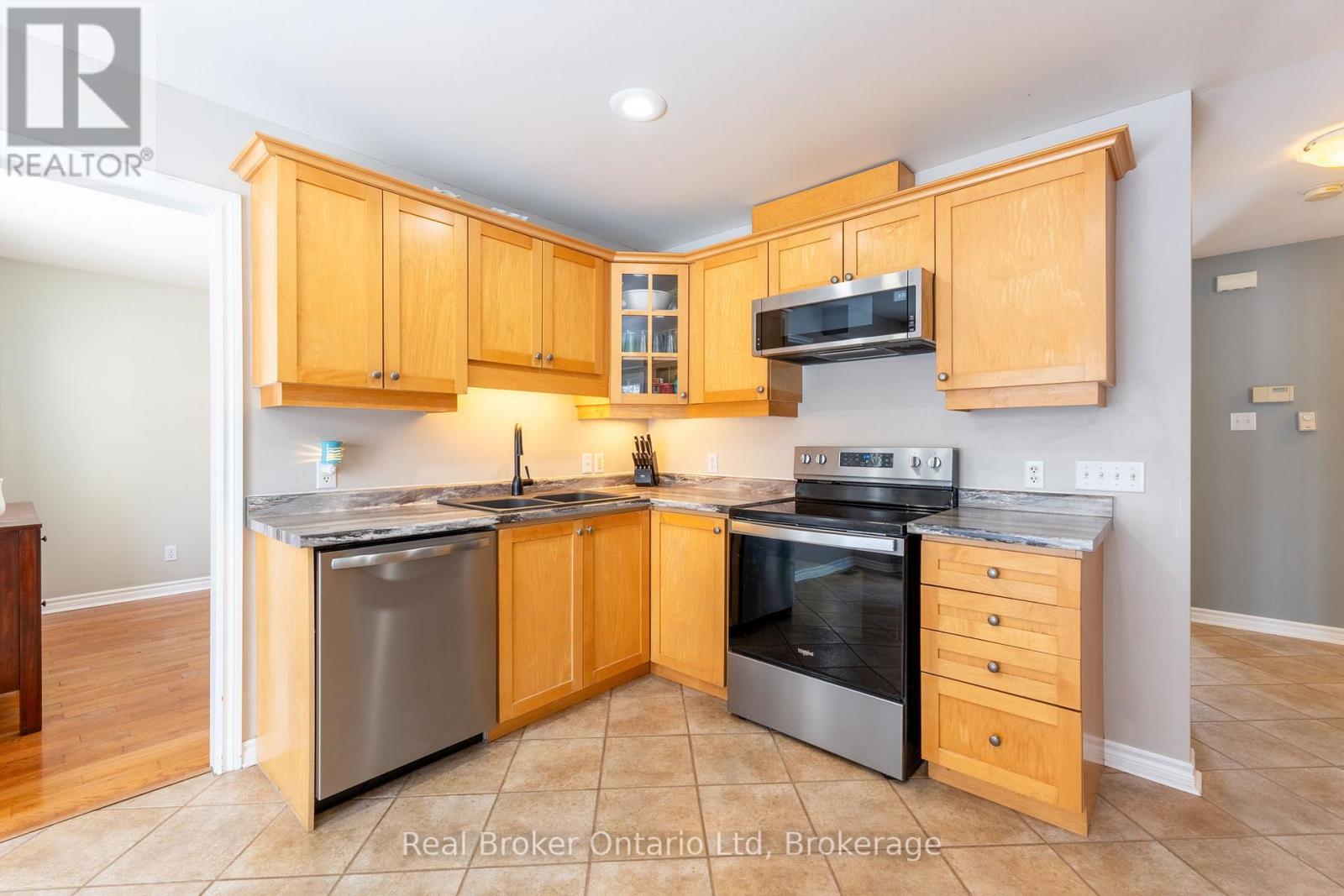 9 Boyd Crescent, Oro-Medonte (Moonstone), Ontario  L0K 1N0 - Photo 8 - S12911418