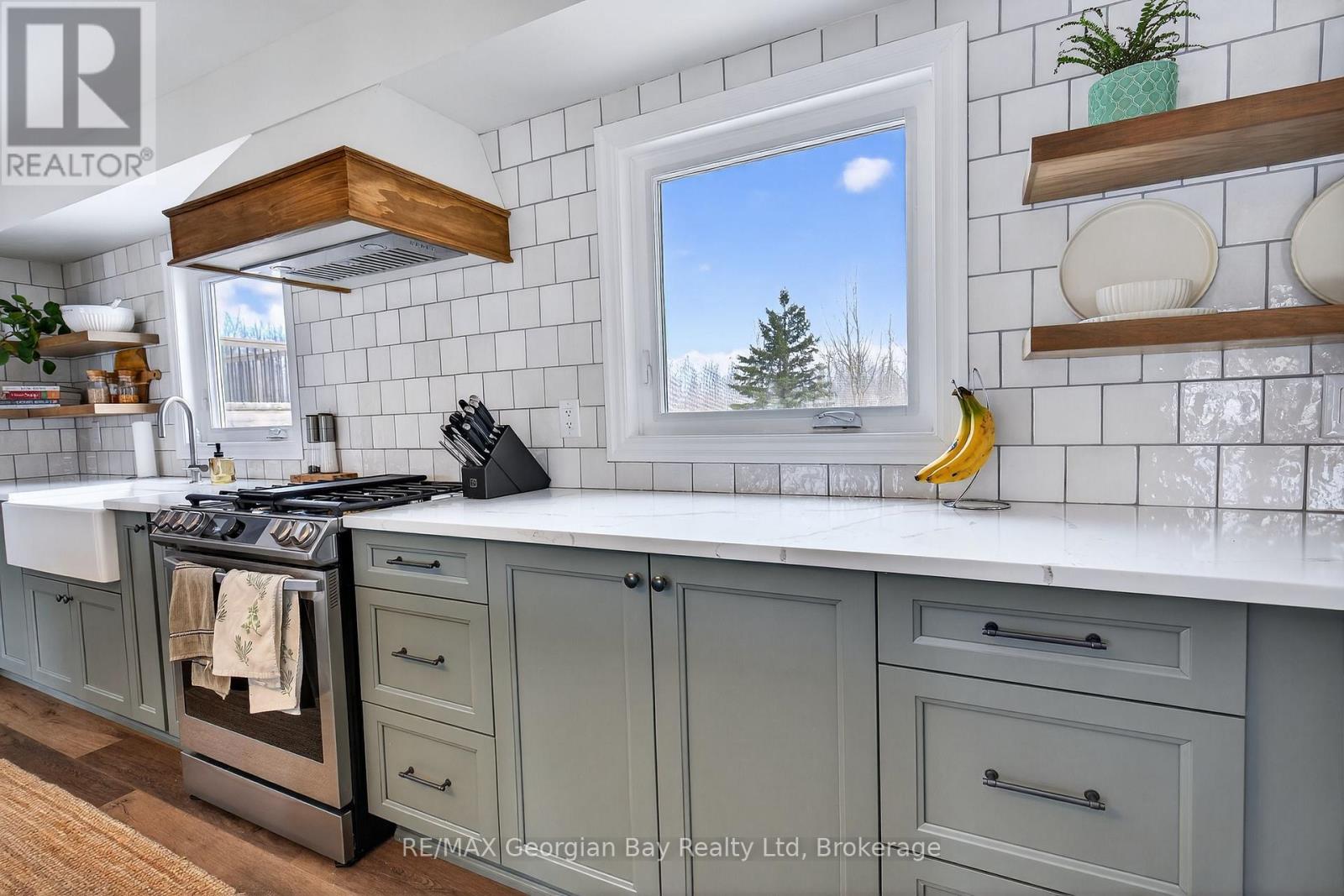 449 Park Street, Tay, Ontario  L0K 2A0 - Photo 13 - S12911466