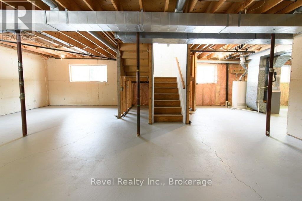 64 32nd Street N, Wasaga Beach, Ontario  L9Z 2C4 - Photo 13 - S12911616