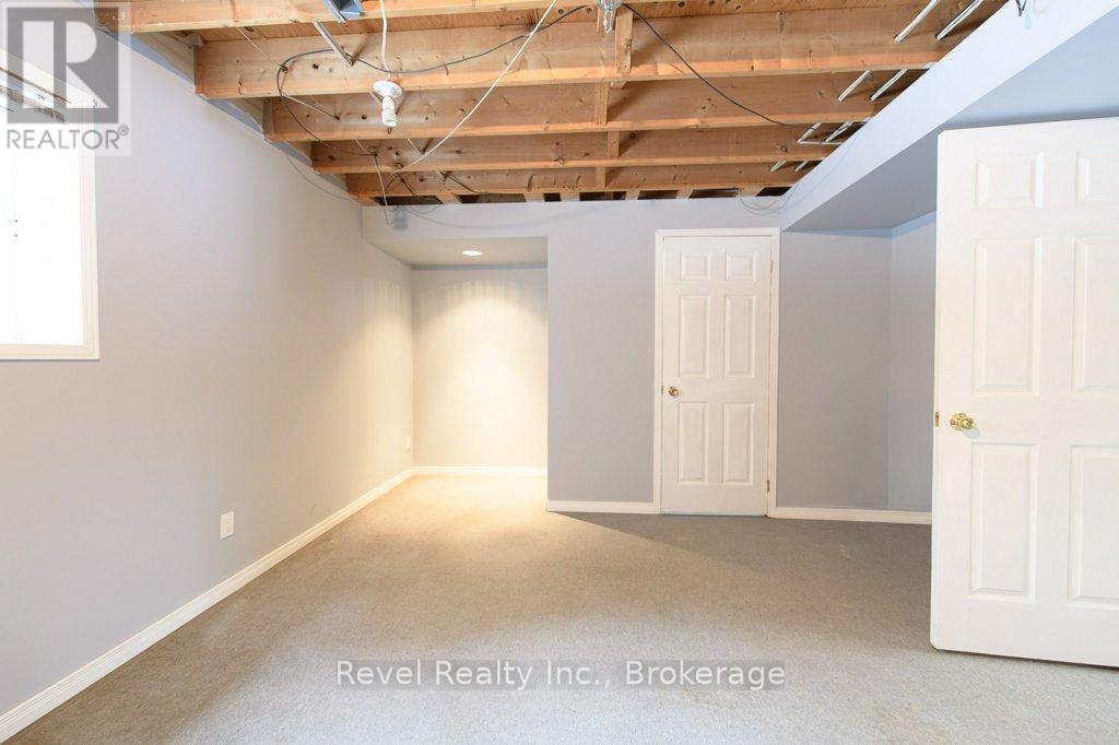 64 32nd Street N, Wasaga Beach, Ontario  L9Z 2C4 - Photo 16 - S12911616