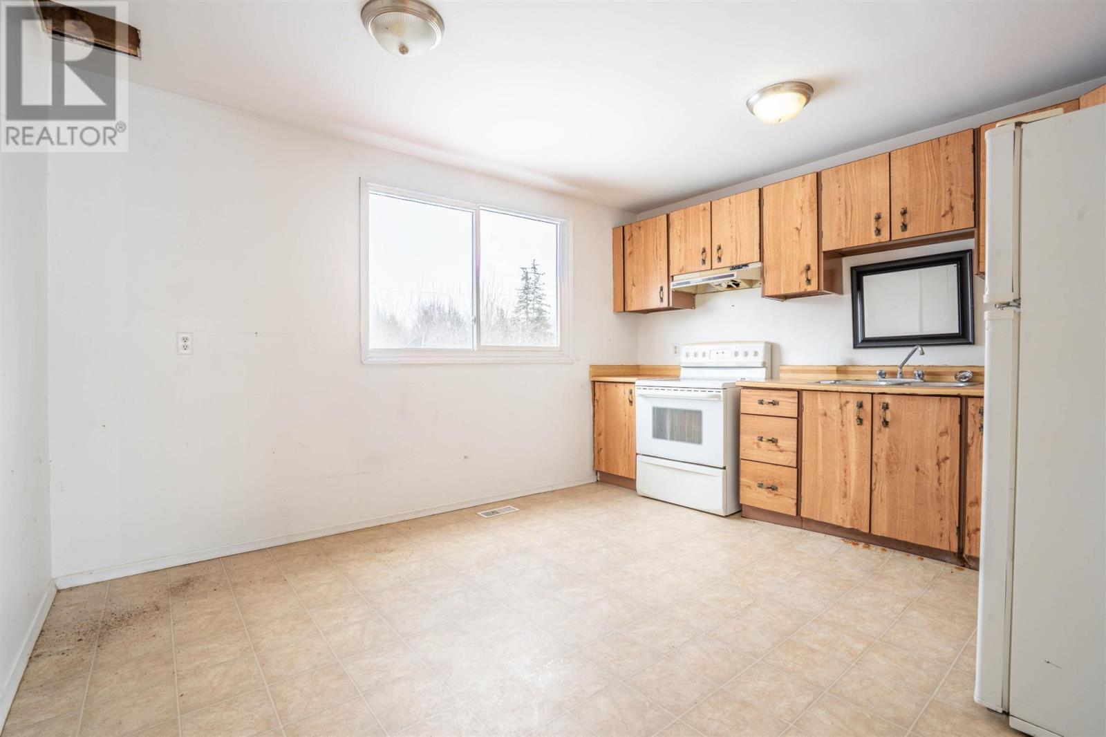 10 Copernicus Dr, Sault Ste. Marie, Ontario  P6A 6H2 - Photo 9 - SM260518