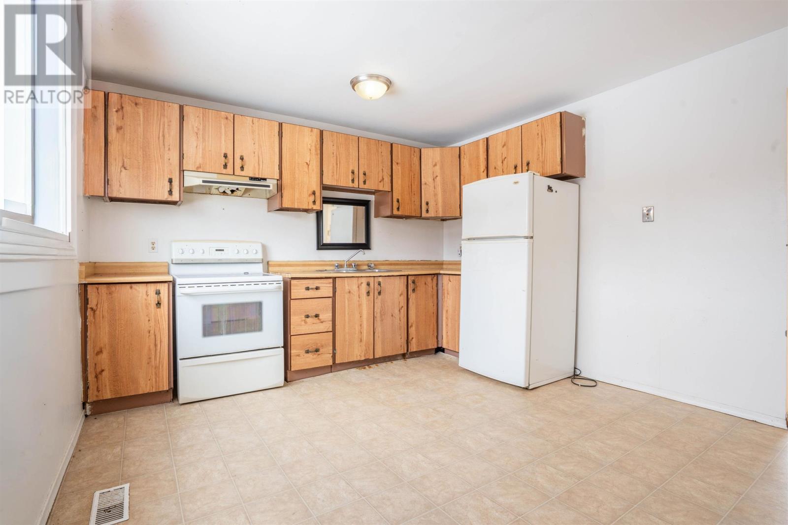 10 Copernicus Dr, Sault Ste. Marie, Ontario  P6A 6H2 - Photo 8 - SM260518