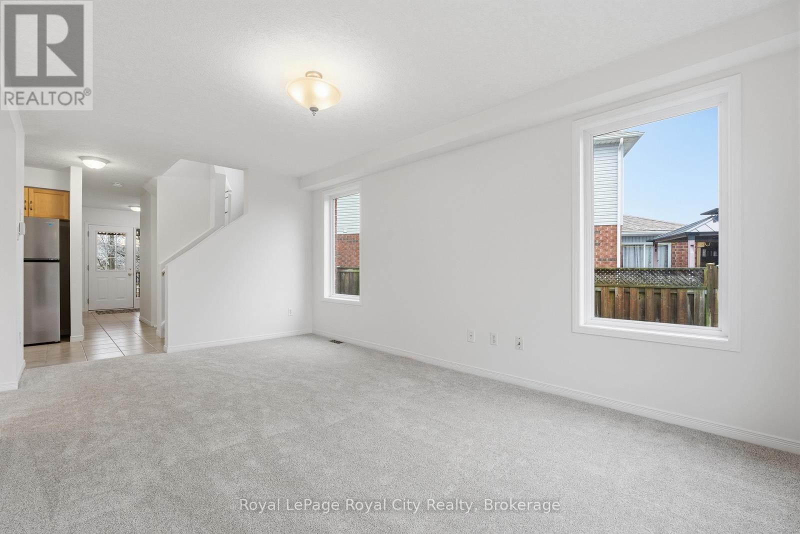 84 Swift Crescent, Guelph, Ontario  N1E 7J1 - Photo 13 - X12911378