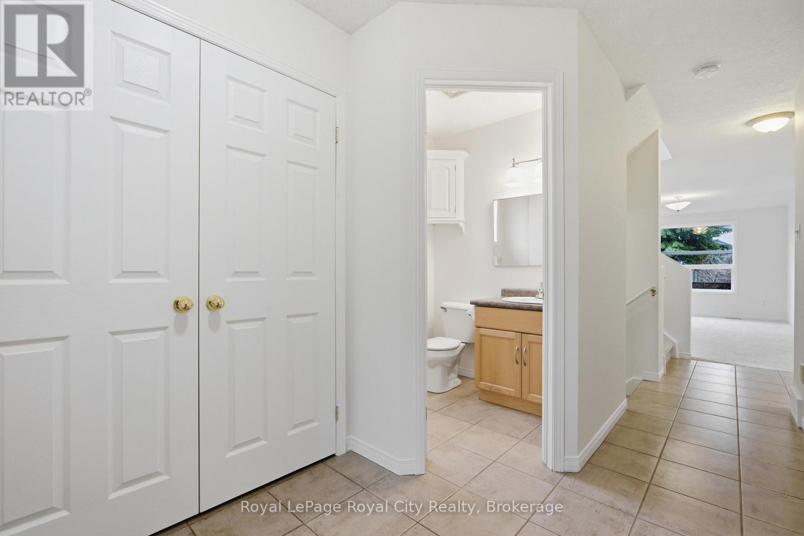 84 Swift Crescent, Guelph, Ontario  N1E 7J1 - Photo 5 - X12911378