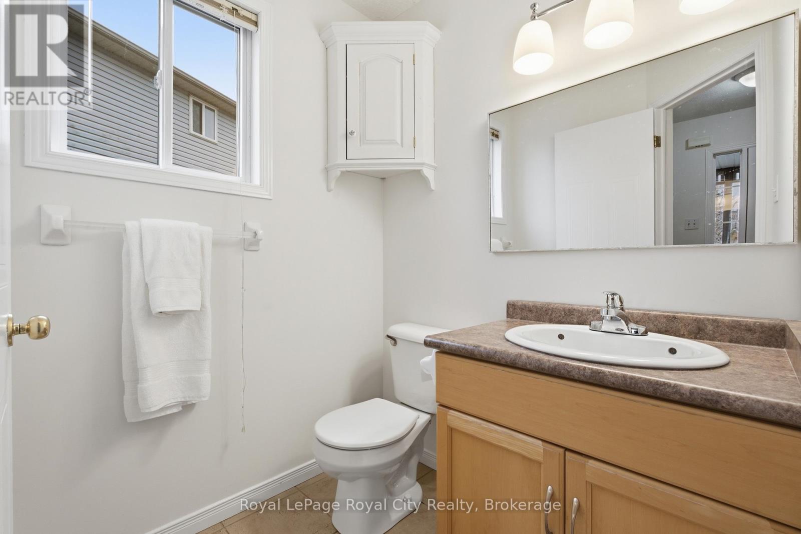 84 Swift Crescent, Guelph, Ontario  N1E 7J1 - Photo 6 - X12911378