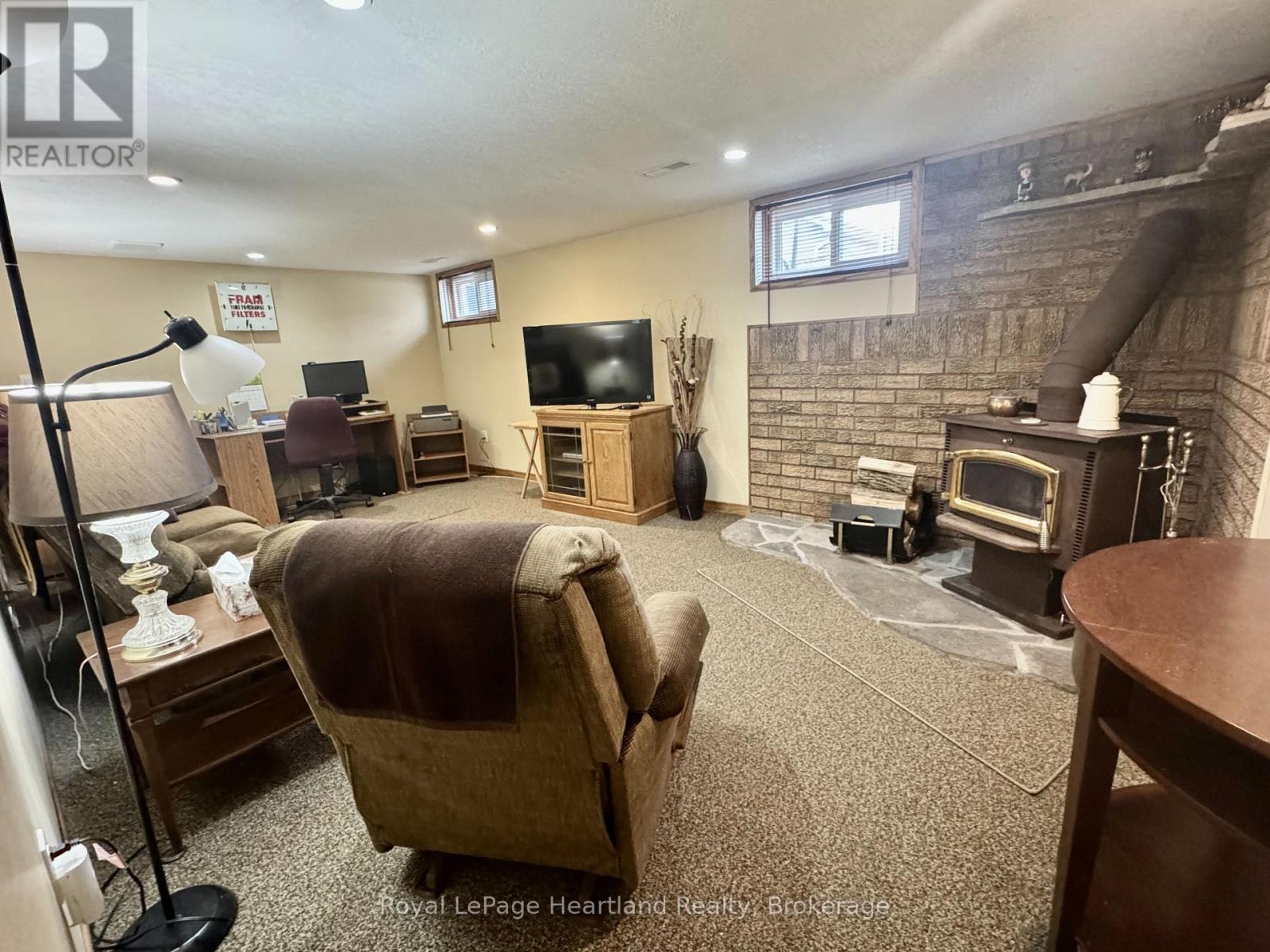 36 Mcdonald Street, Stratford, Ontario  N5A 4W5 - Photo 23 - X12911428