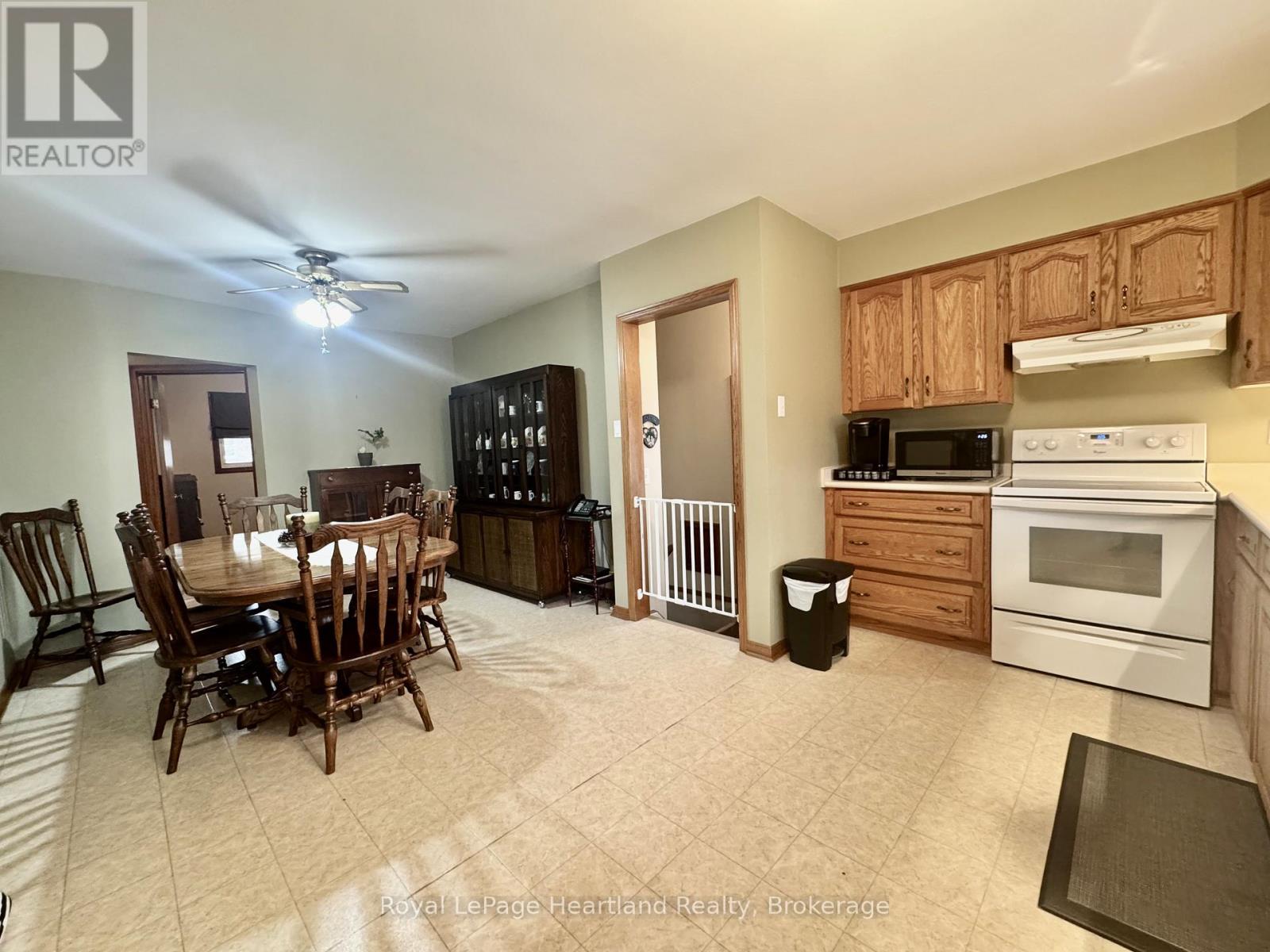 36 Mcdonald Street, Stratford, Ontario  N5A 4W5 - Photo 9 - X12911428