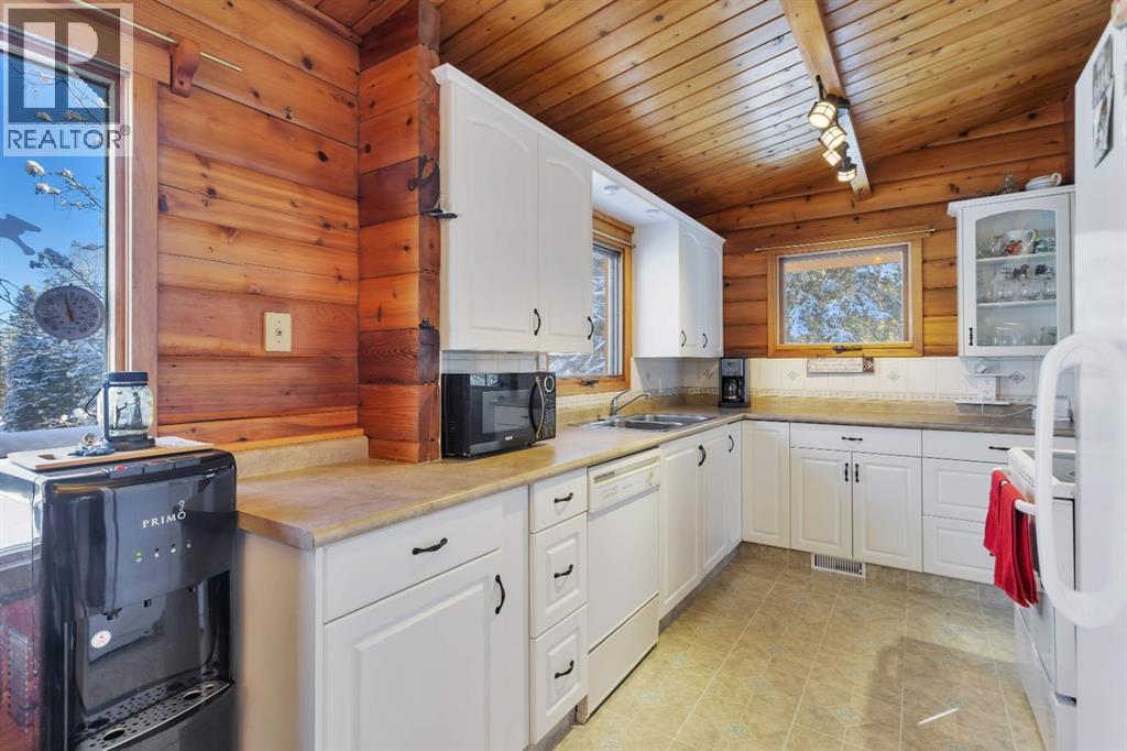 35 Ferrier Drive, Rural Clearwater County, Alberta  T4T 2A4 - Photo 4 - A2293431