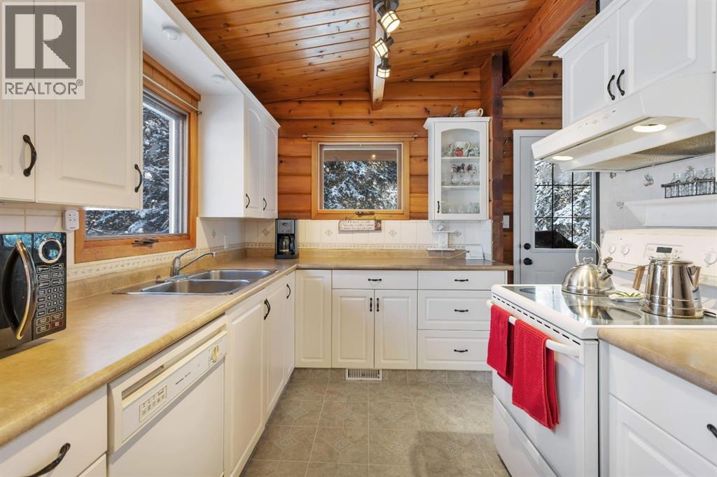 35 Ferrier Drive, Rural Clearwater County, Alberta  T4T 2A4 - Photo 5 - A2293431