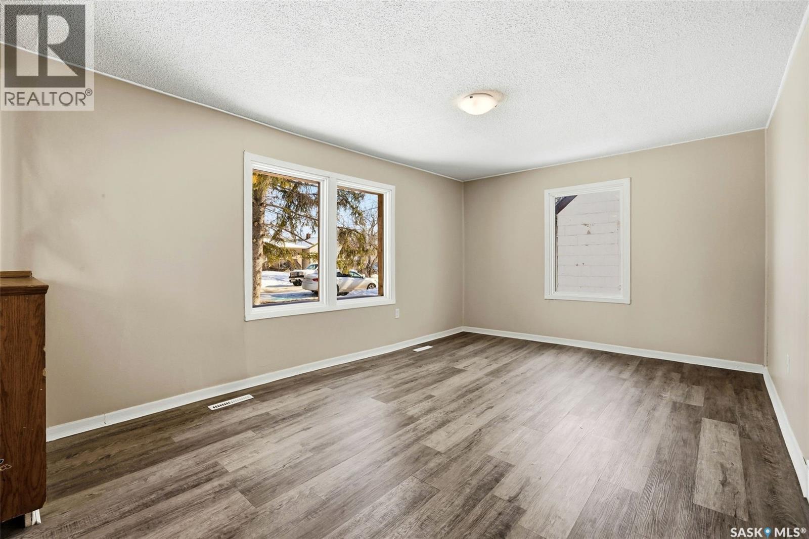 1162 Queen Street, Regina, Saskatchewan  S4T 4B2 - Photo 4 - SK029292