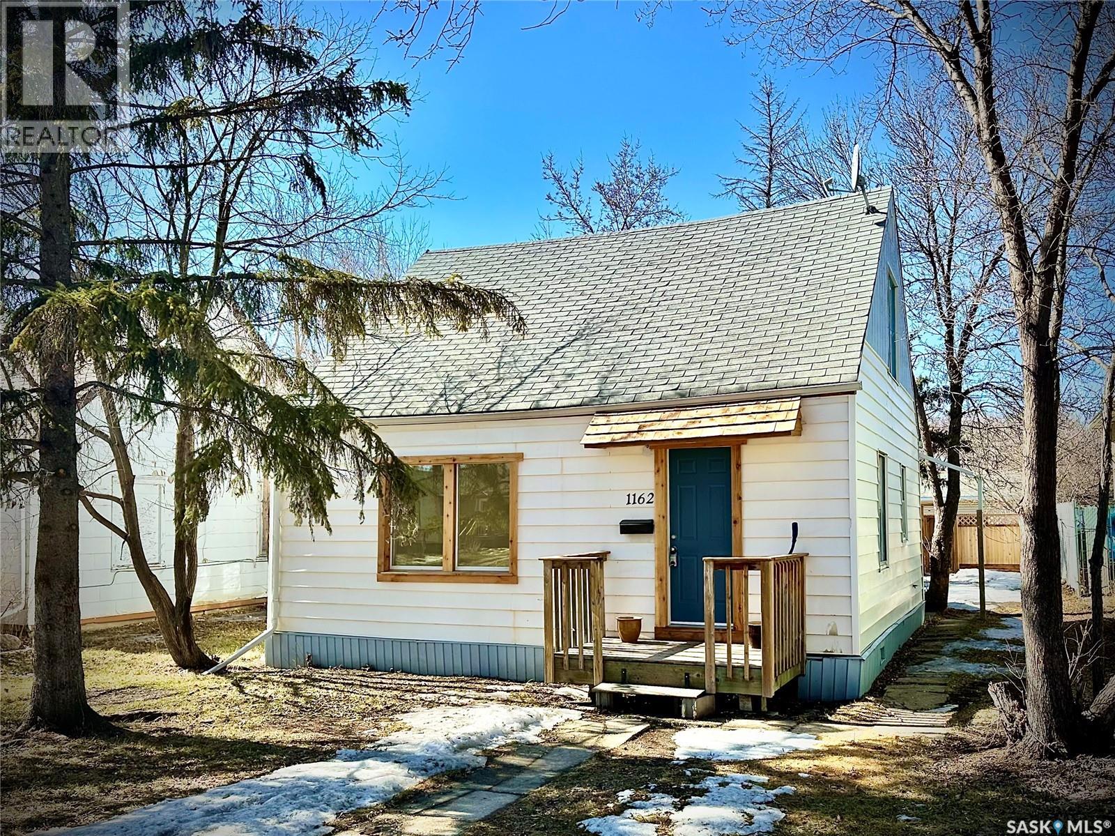 1162 Queen Street, Regina, Saskatchewan  S4T 4B2 - Photo 1 - SK029292